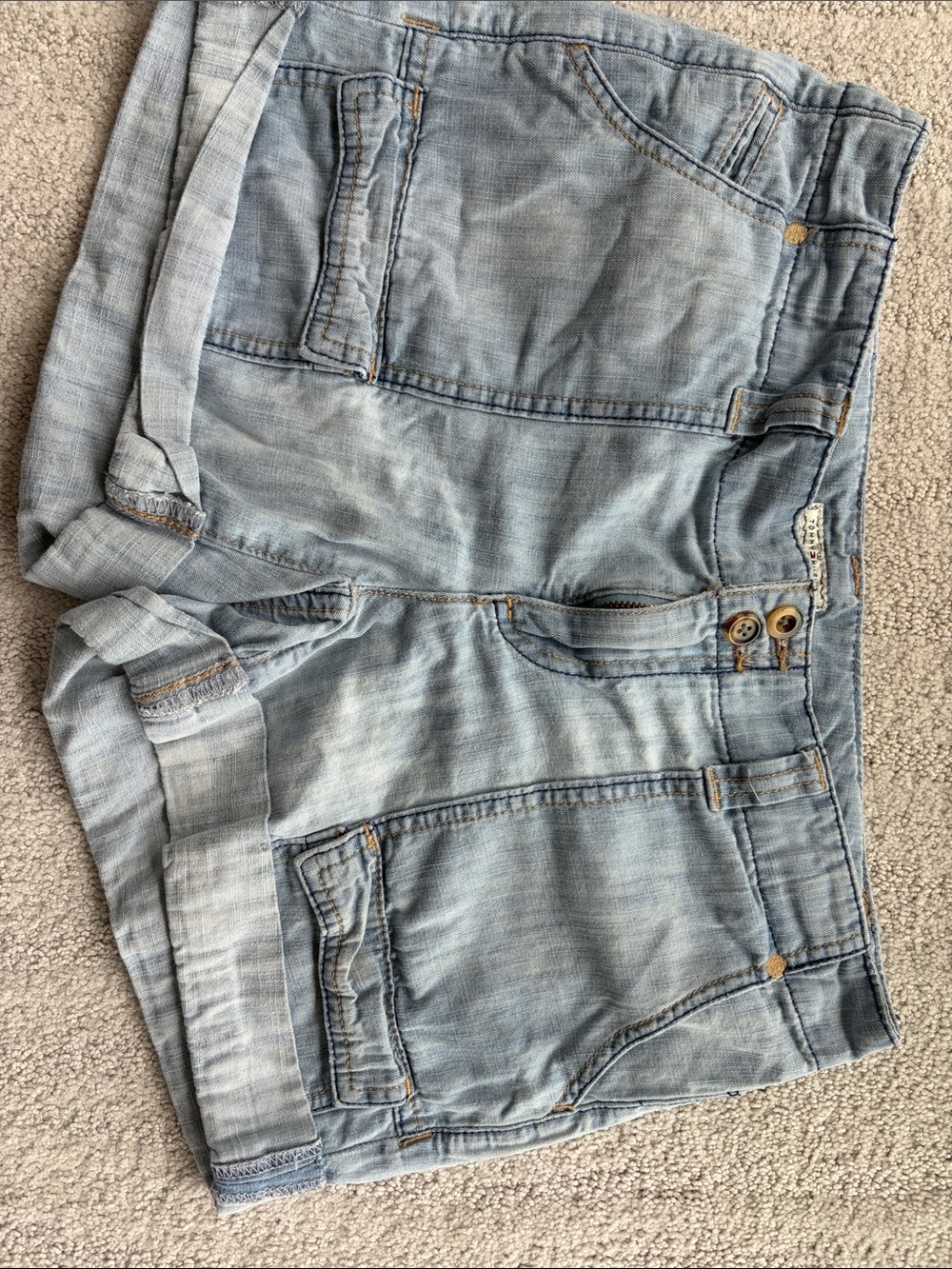 Three short lot-sizes 4 and 6-Vineyard Vines, Carve Designs and Tommy Hilfiger - Picture 3 of 9